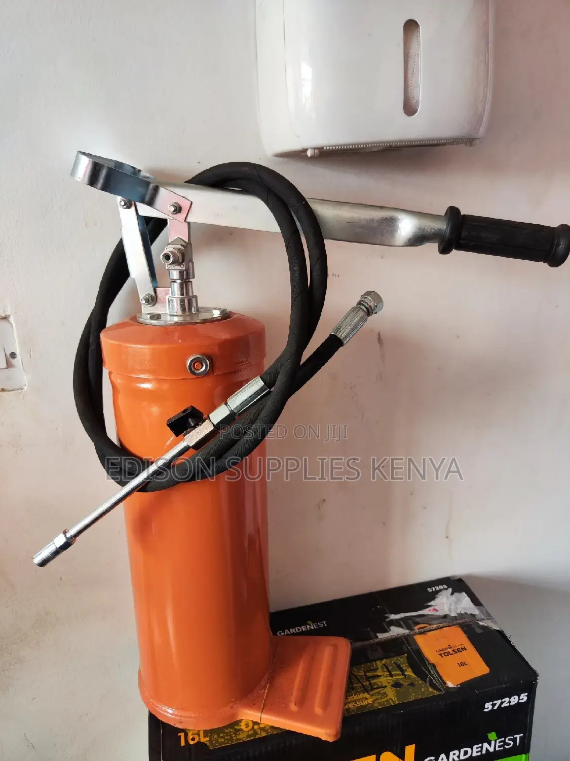 Grease Bucket 8 Litre Grease Pump Bucket 8kg