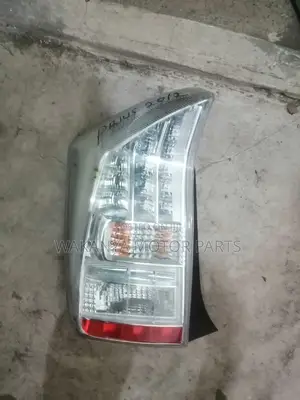 Toyota Prius 2010/2012 Tail Lamp, Clean EX Japan Parts
