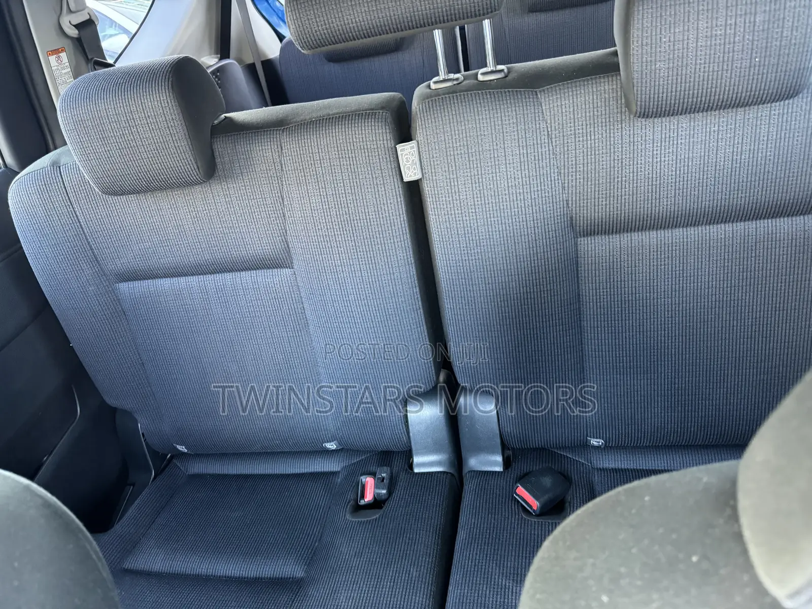 Toyota Sienta 1.5 Hybrid FWD 2018 Blue