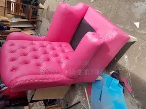 Executive Manicure Seat