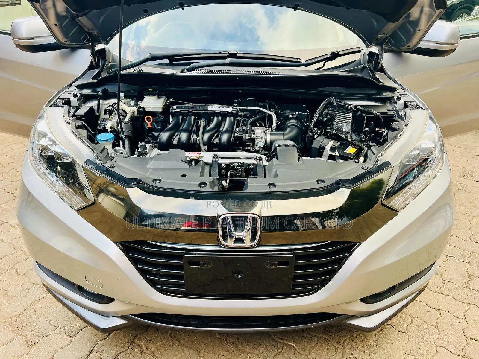 Honda Vezel 1.5 Hybrid 4WD 2017 Silver