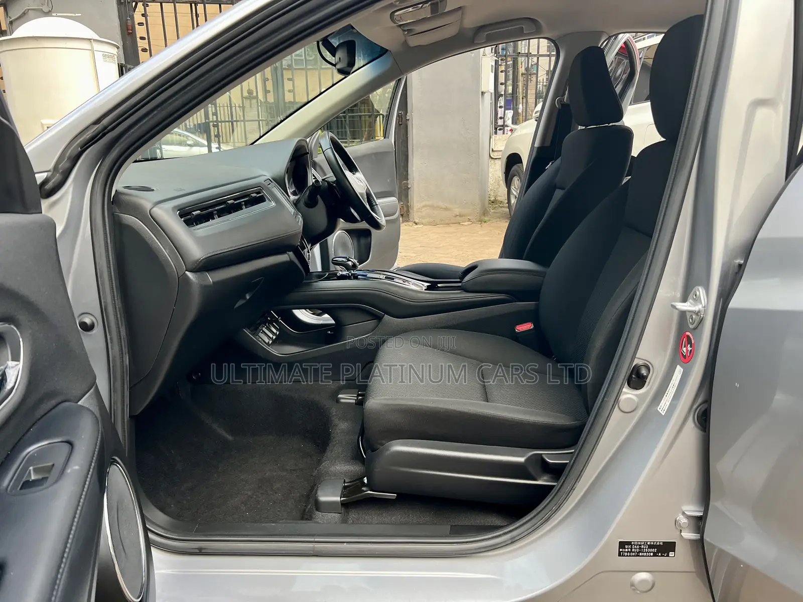 Honda Vezel 1.5 Hybrid 4WD 2017 Silver