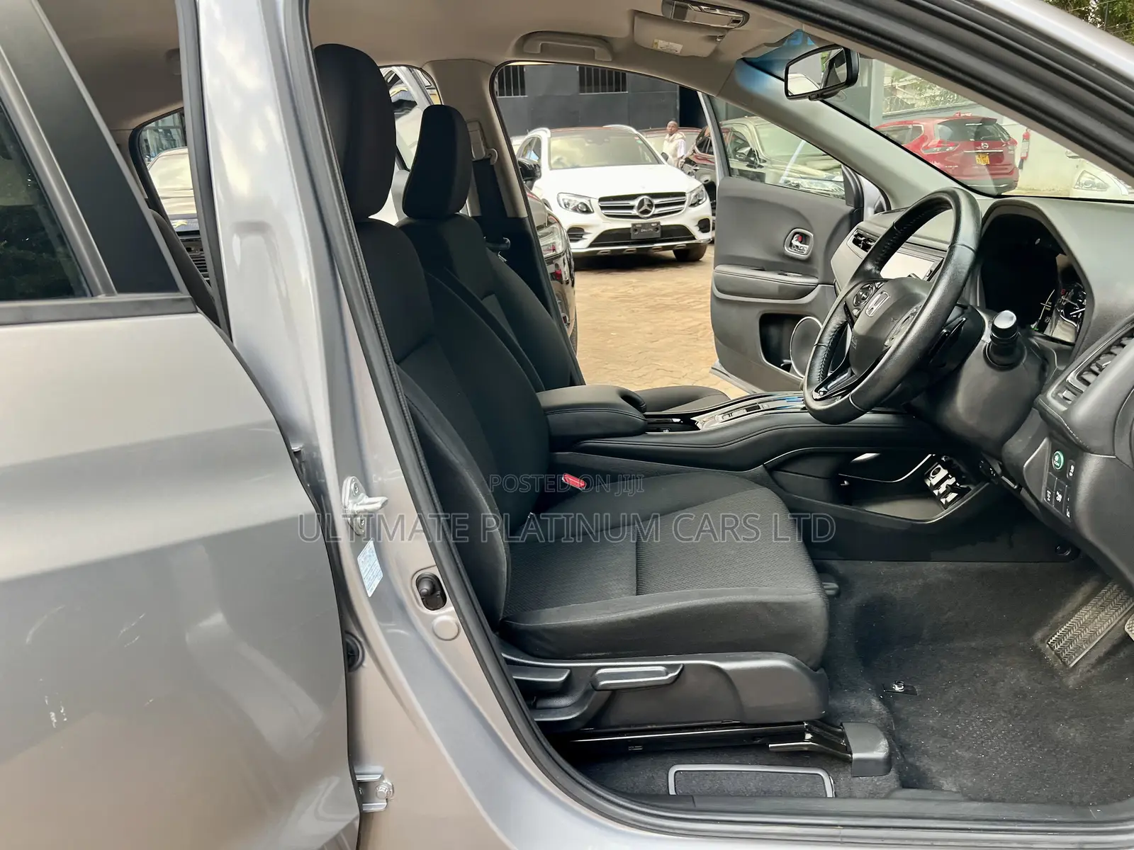 Honda Vezel 1.5 Hybrid 4WD 2017 Silver