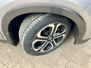 Honda Vezel 1.5 Hybrid 4WD 2017 Silver