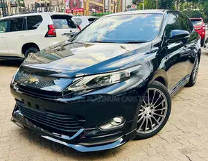 Toyota Harrier 2.0 2017 Black