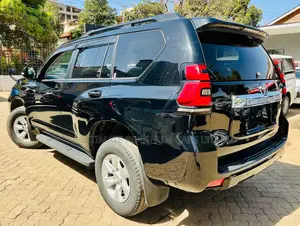 Toyota Land Cruiser Prado 2.8 2018 Black