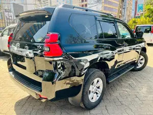 Toyota Land Cruiser Prado 2.8 2018 Black