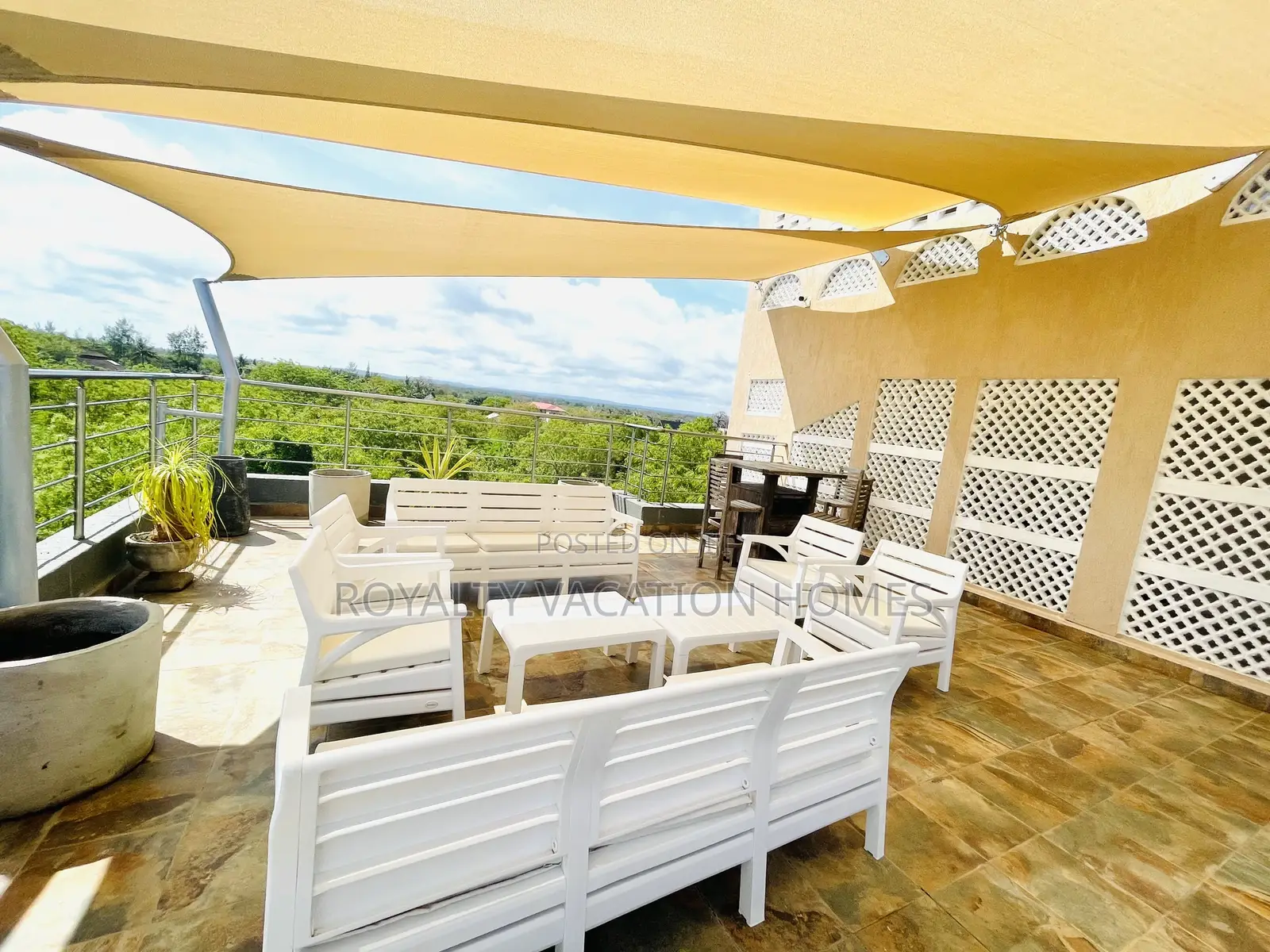 5 Bedroom Family Holiday Villa in Diani Beach