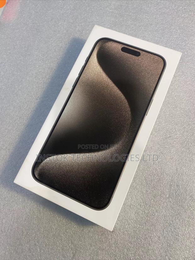 New Apple iPhone 15 Pro Max 256 GB Black - main view