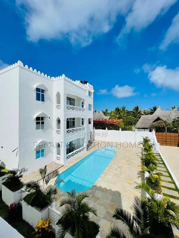 Affordable 2 Bedroom Airbnb Villa in Diani Beach - thumbnail 2