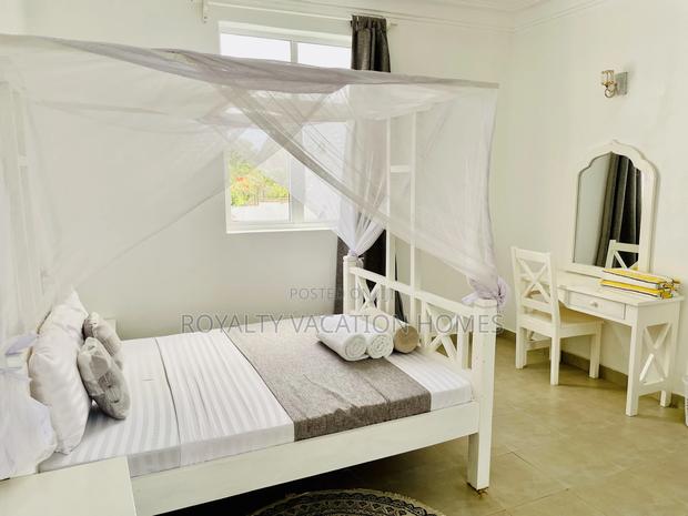 Affordable 2 Bedroom Airbnb Villa in Diani Beach - thumbnail 13