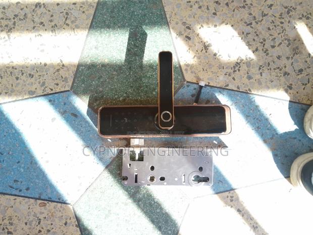 Keyless Serenity:Smartrt Biometric Locks - main view