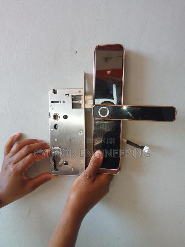 RFID Keyless Security Biometric Wifi Tuya Electric Smartlock - main view