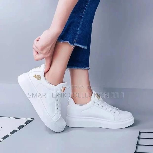 *Classy White Sneakers* - thumbnail 2