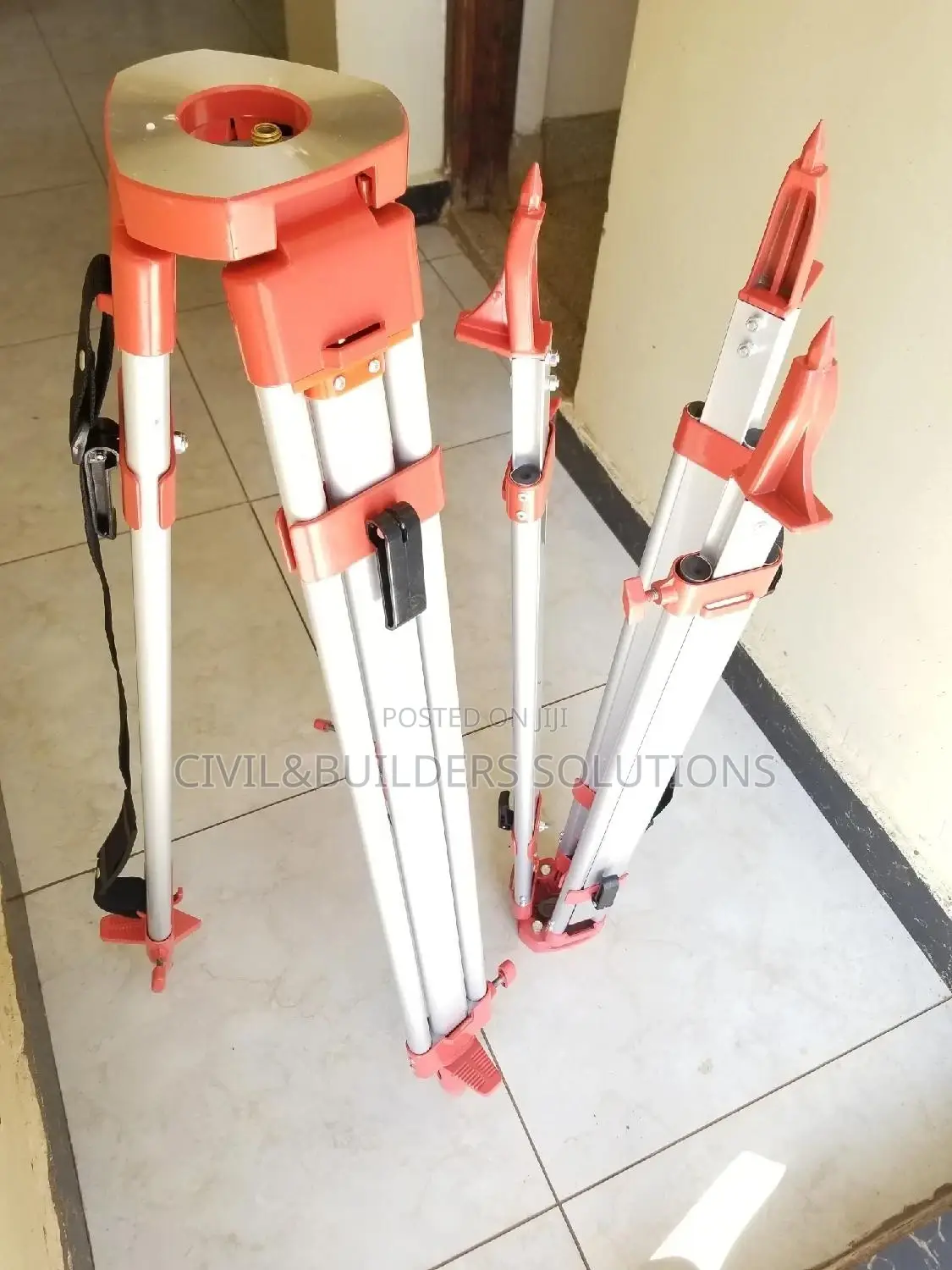 Tripods(4 Dumpy Levels,Theodolite Ts)