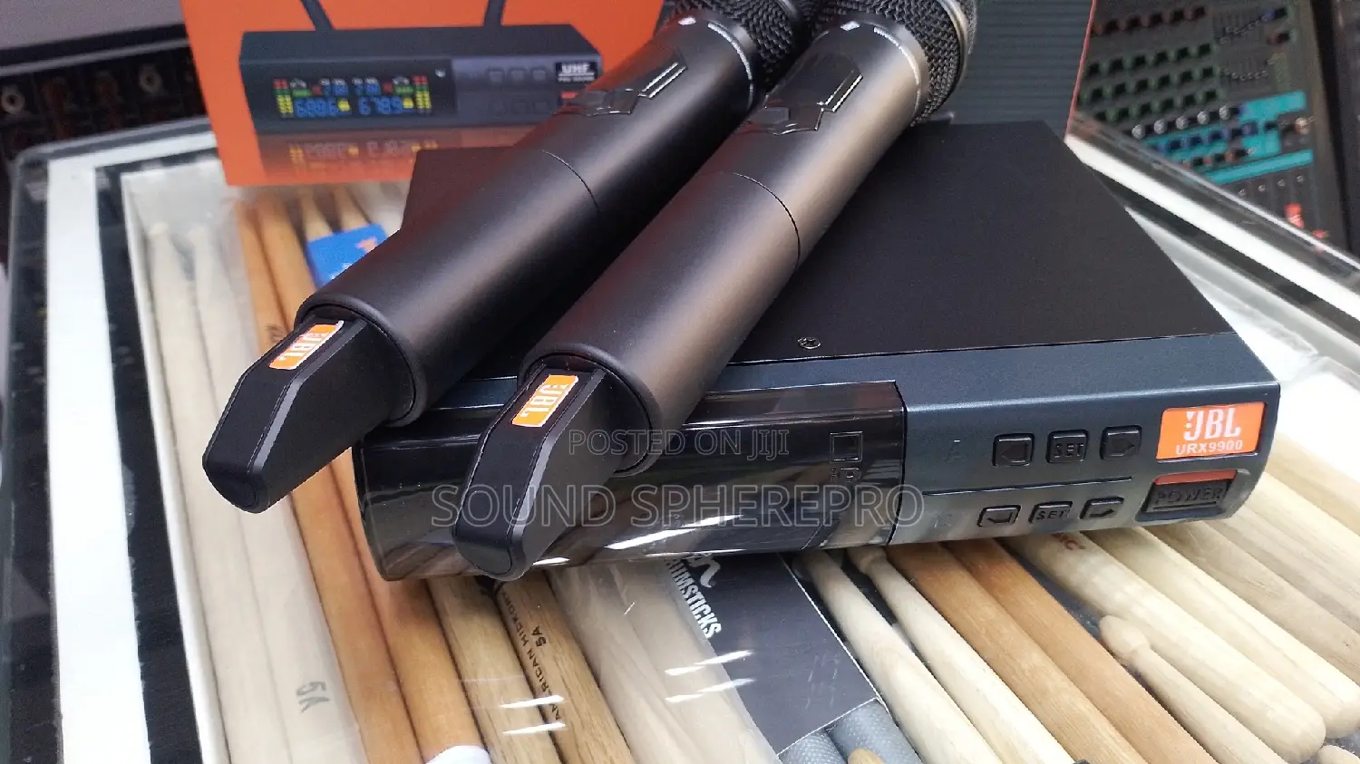 JBL URX 9900 2 Wireless Microphone