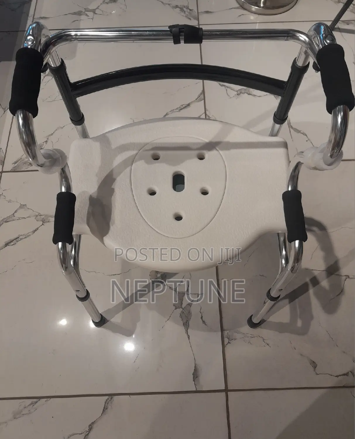 Walking Frame With Commode/Castors.