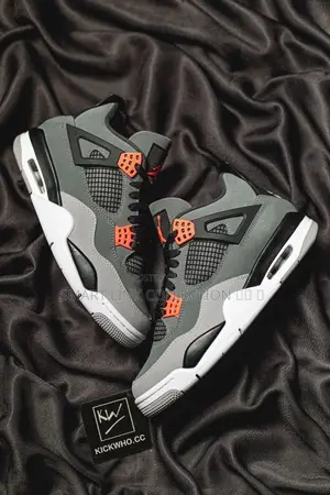 Jordan 4 Bred