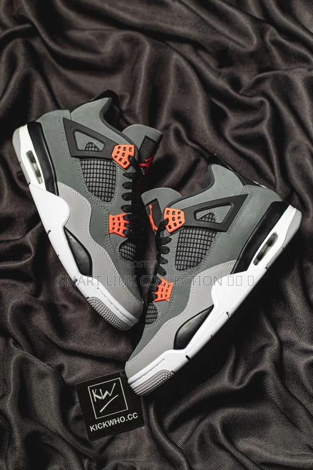 Jordan 4 Bred - main view