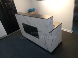 Executive Imported Modern Reception Desk 1.8mtrs