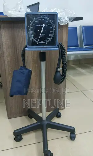 Bloodpressure Monitor/Stand