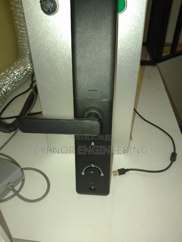 Secure Haven:Morden Wifi Enabled Electric Smartlock - main view