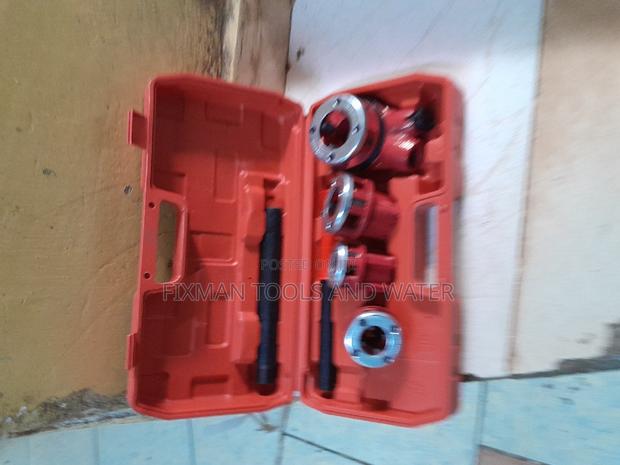 New Die Stock Set Pipe Threading Machine 1⁄2-11⁄4 - thumbnail 2
