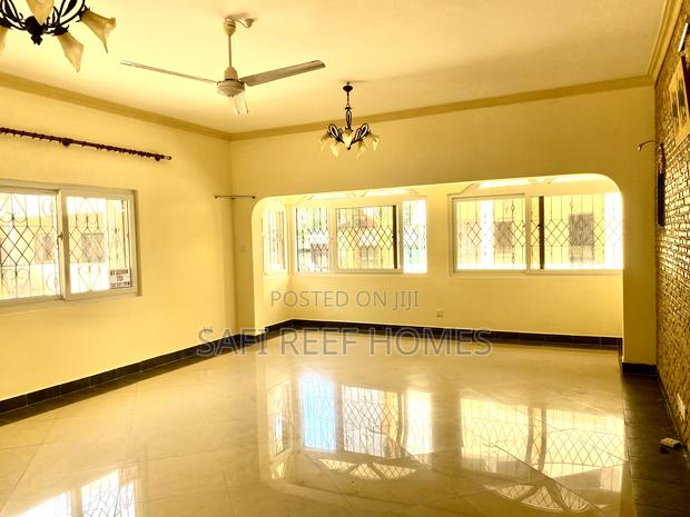 4bdrm Villa in Nyali for rent - main view