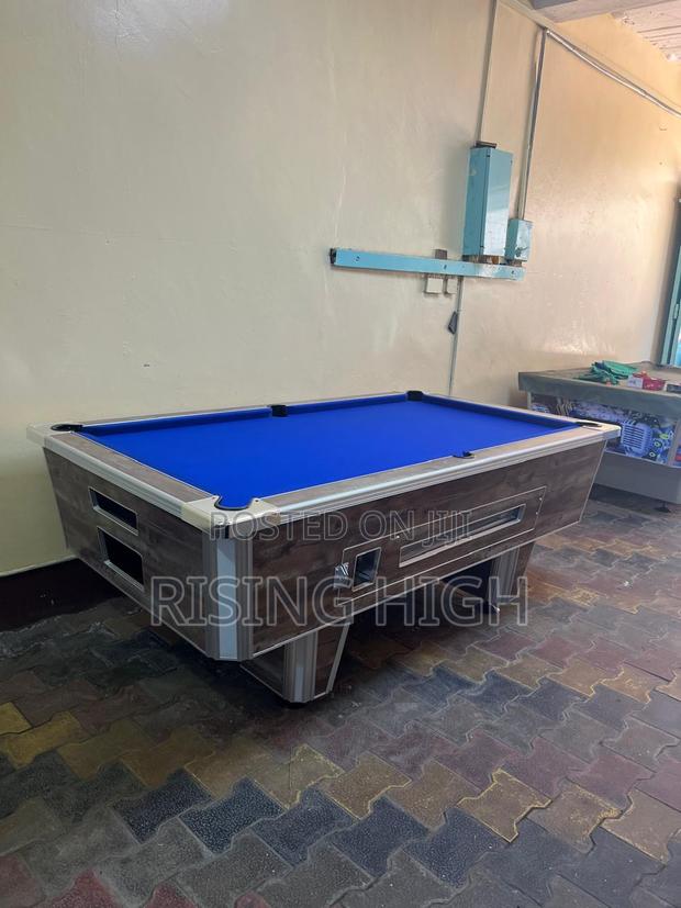 Unique Durable Pool Table - main view