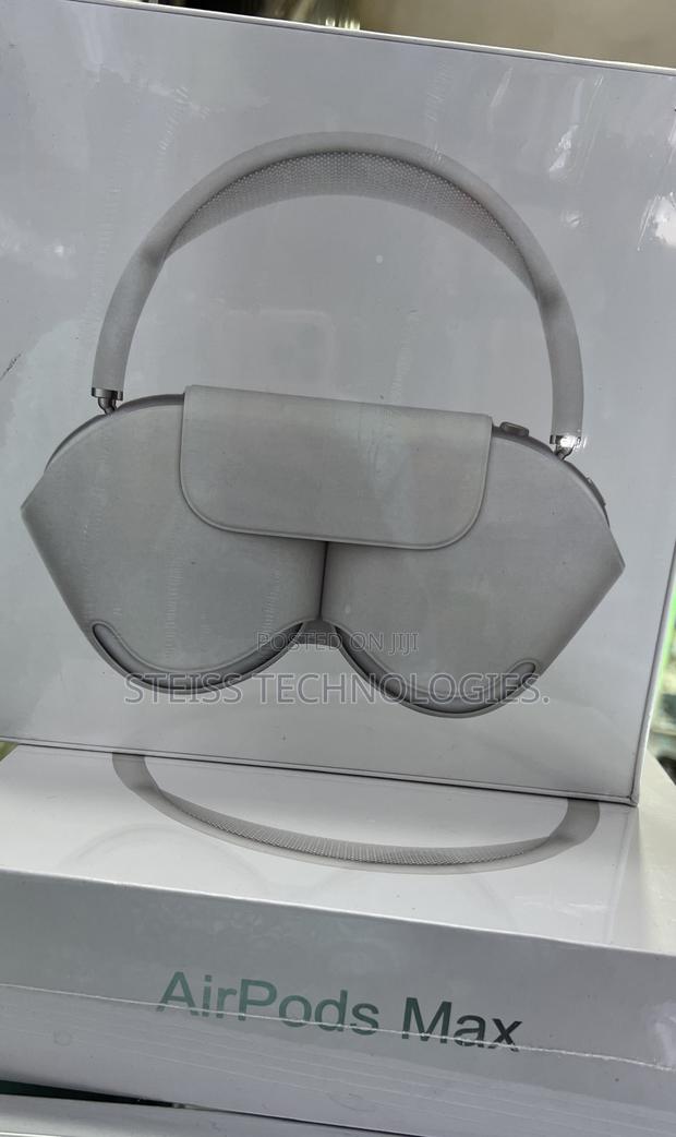 White/Silver Apple Airpods Max. - thumbnail 4