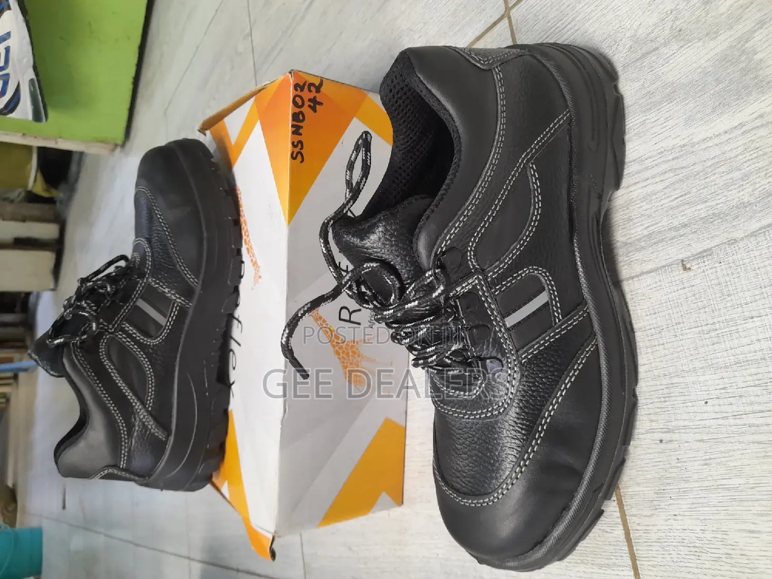 Steel Toed Heavy Duty Unisex Safety Boots >Work Boots