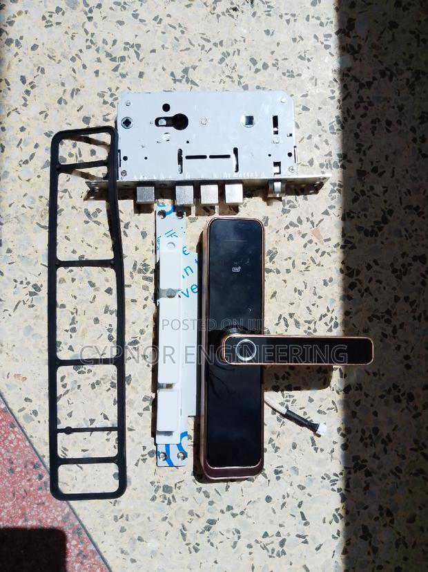 Ensure Hotel Room Safety With Keyless Security Smartlocks - main view