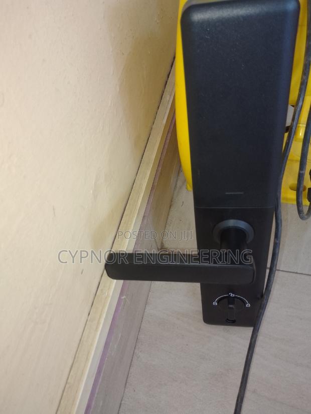 Security Biometric Refuge Secure Hotel Room Safety Access - main view