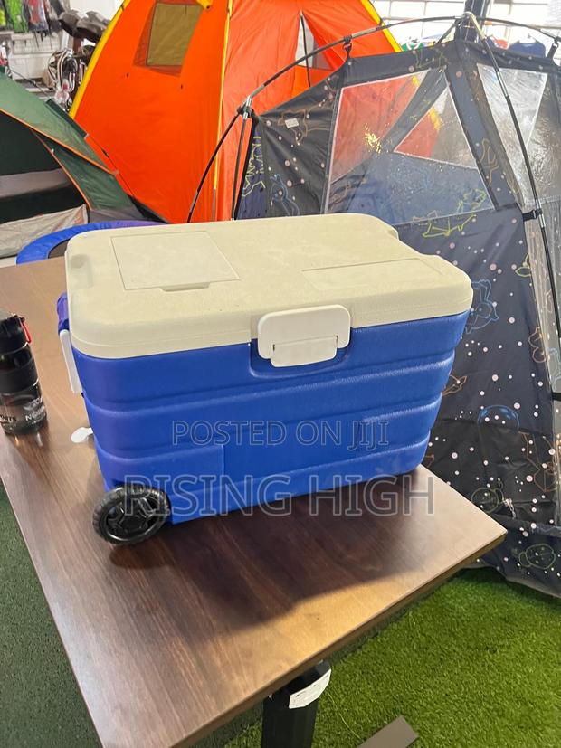 Best Quality 40L Cooler Box - main view