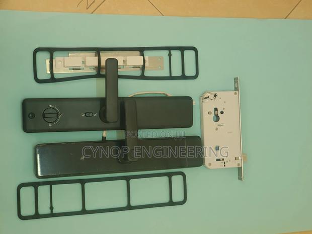 Smart Integration Biometric Passcode Lock for Wooden Door - main view