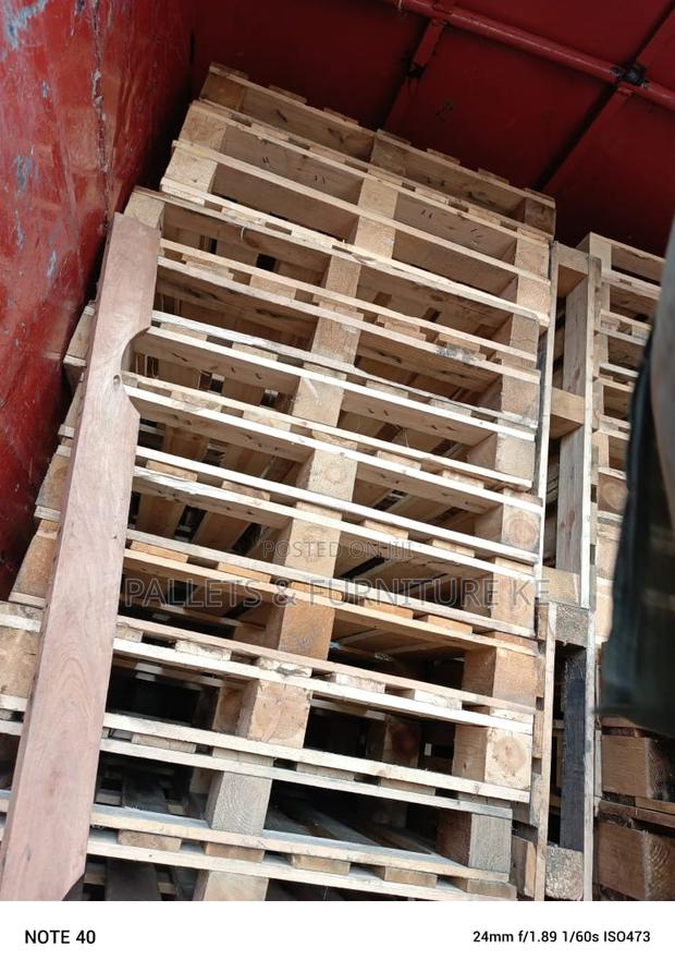 Pine Cargo Pallets