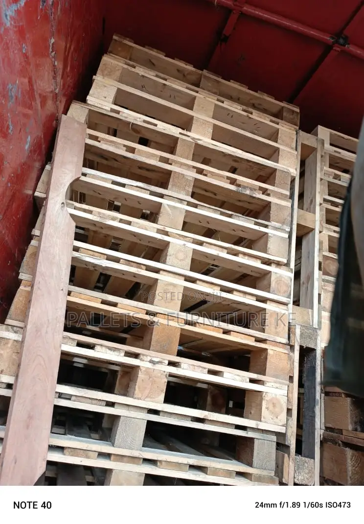 Pine Cargo Pallets