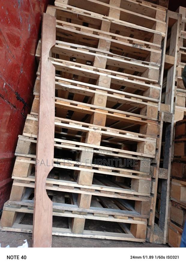 Wooden Shipping Pallets - main view