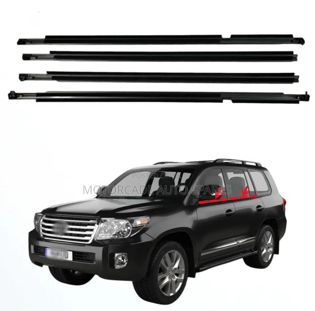 Landcruiser 100 Series V8 Weather Strips Moulding - main view