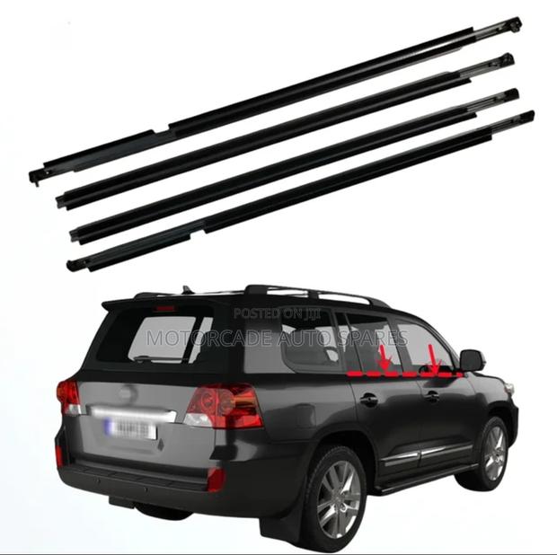 Toyota Vanguard Window Weather Strip Moulding