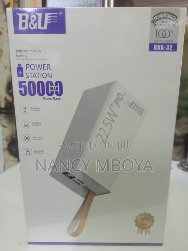 High Capacity Triple Input 4 USB Output 50000mah Power Bank