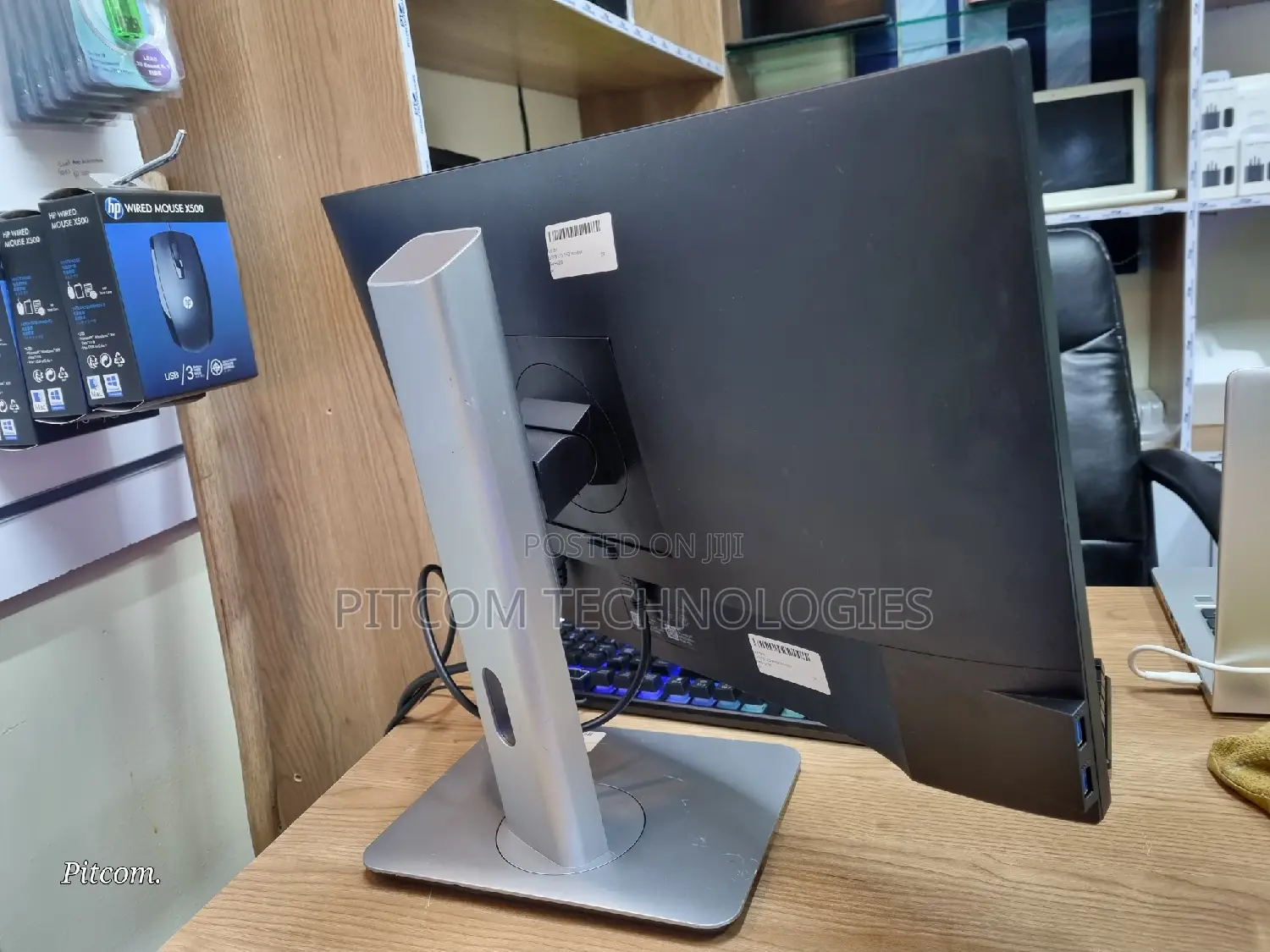Dell 23 Inch TFT Monitor Edge to Edge