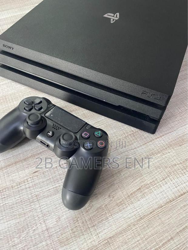Ps4 Pro Slightly Used, 1TB.