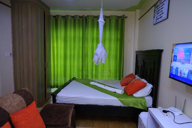 Modern Elegance: Fully Equipped Studio Getaway - thumbnail 4