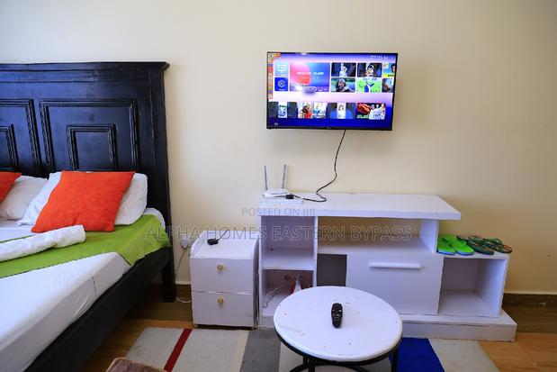 Modern Elegance: Fully Equipped Studio Getaway - thumbnail 5