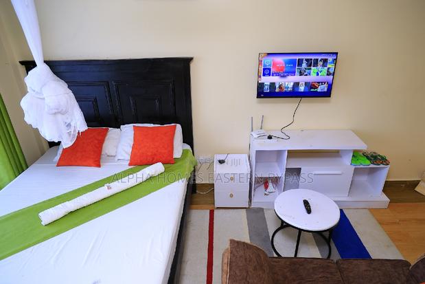 Modern Elegance: Fully Equipped Studio Getaway - thumbnail 18