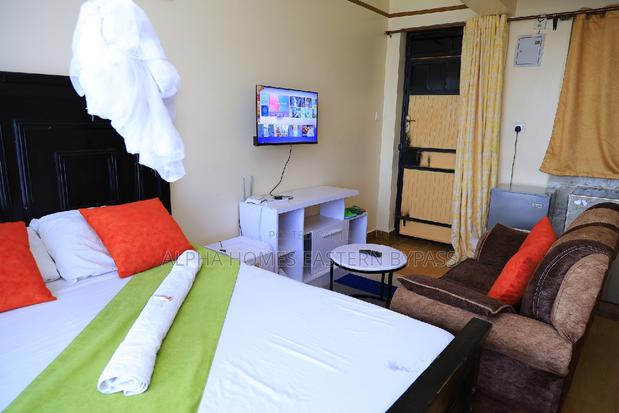 Modern Elegance: Fully Equipped Studio Getaway - thumbnail 21