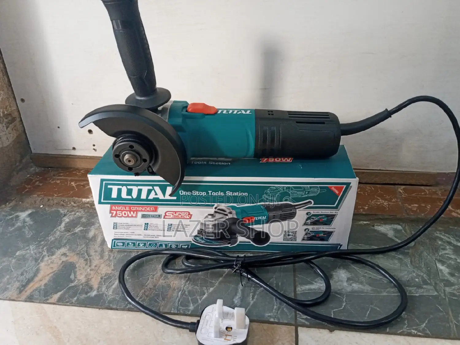 Total Angle Grinder 4 1/2"