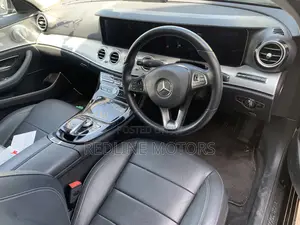 Mercedes-Benz E200 2017 Black