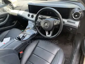 Mercedes-Benz E200 2017 Black
